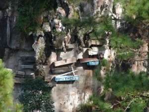 cliff burials Bo people China Cambodia Funeral customs