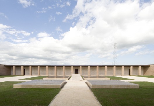 50cfc741b3fc4b7ffb000109_crematory-in-parma-studio-zermani-e-associati_12_tempio_di_cremazione_a_parma-jpg-528x363