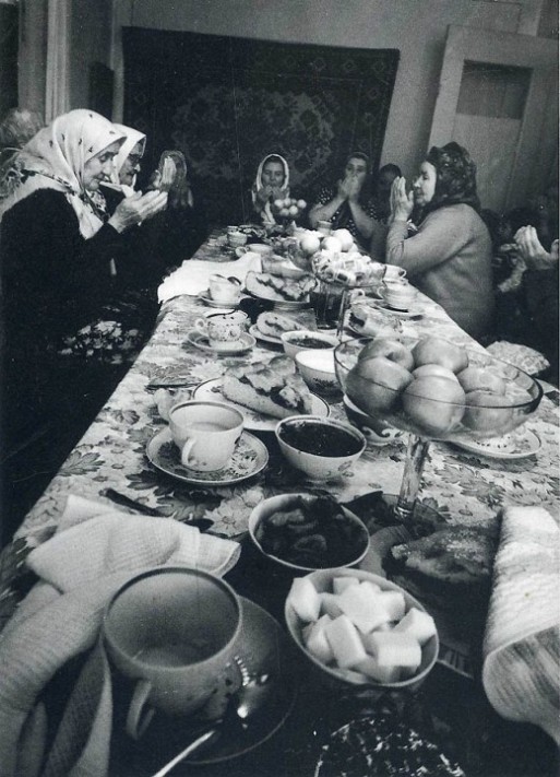 Russian women, Russian woman, traditional russian, russian trditions, russian meal, olid russia, USSR
