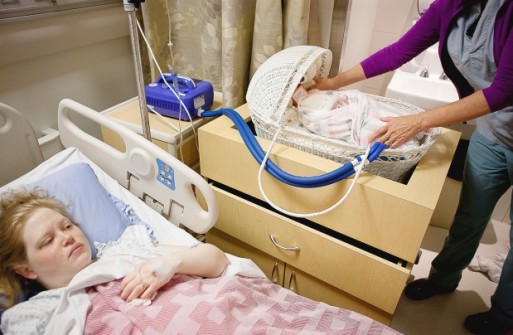 A Cuddle Cot in use at the University of Alberta Hospital in Edmonton, AB, Canada. Cuddle Cots are currently being used in hospitals all over North America, the UK, and Australia. Credit: edmontonjournal.com