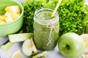 Nutritious green smoothie 