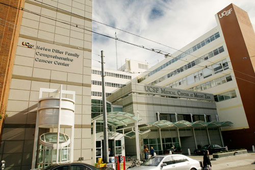 Image of the entrace to the UCSF Cancer Center