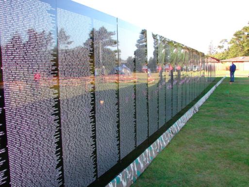  Vietnam Memorial Traveling Walls travel to Florence, Oregon