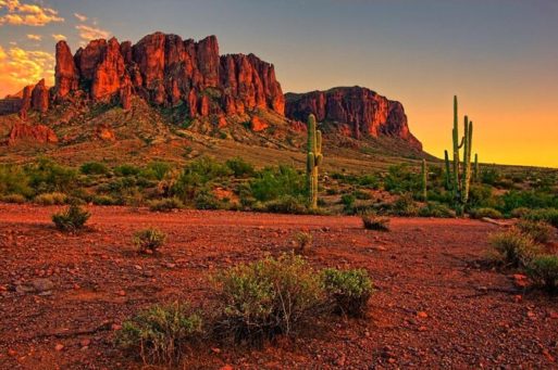 Red cliffs of Lost Dutchman State Park